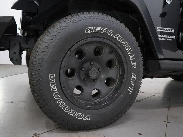 Photo of 2015 Black Jeep Wrangler