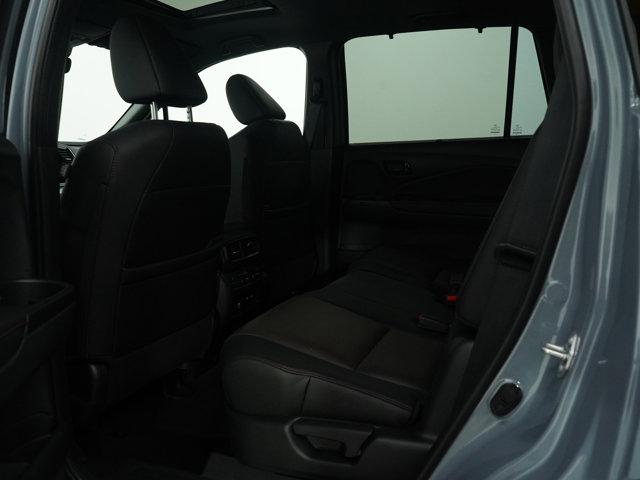 Photo of 2024 SONIC GRAY Honda Passport