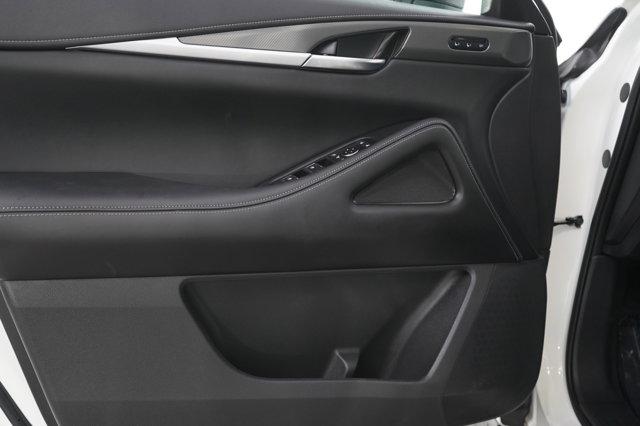 Photo of 2024 Majestic White INFINITI QX60