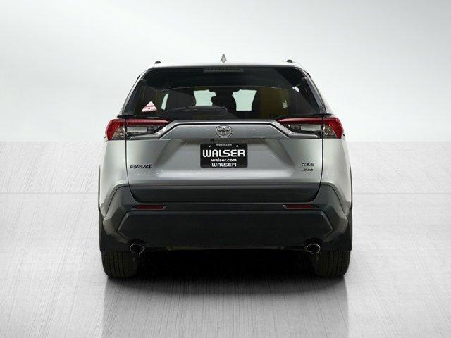 Photo of 2020 Silver Toyota RAV4