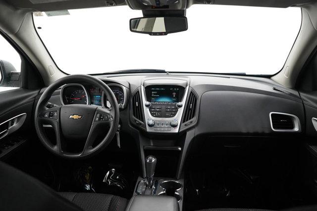 Photo of 2017 Silver Chevrolet Equinox