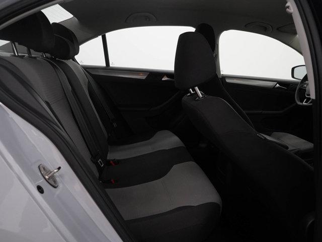Photo of 2017 Blue Volkswagen Jetta