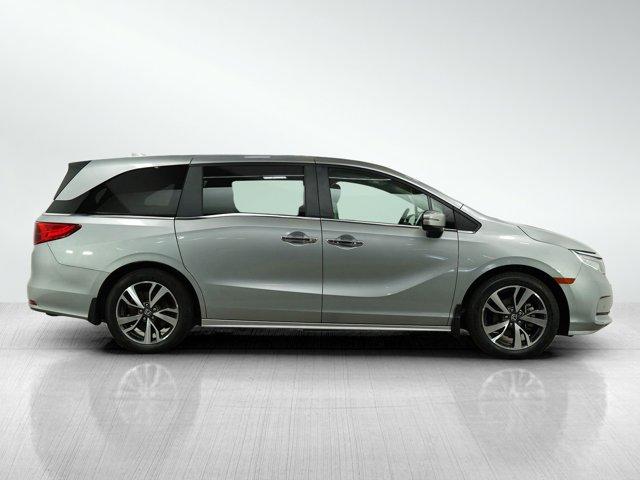 Photo of 2022 Silver Honda Odyssey