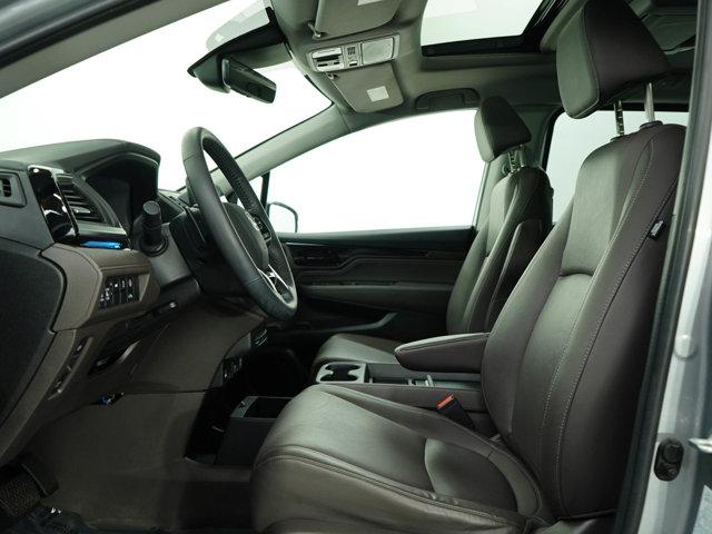 Photo of 2022 Silver Honda Odyssey