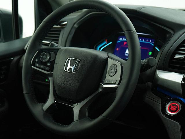 Photo of 2022 Silver Honda Odyssey