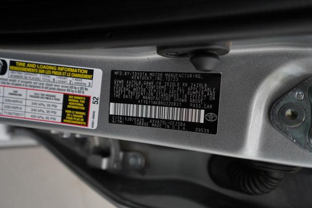 Photo of 2024 CLASSIC SILVER Toyota Camry