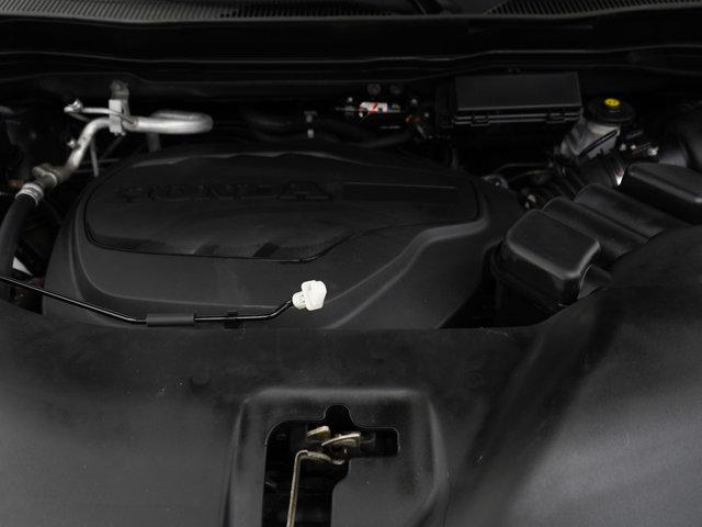 Photo of 2022 Gray Honda Pilot