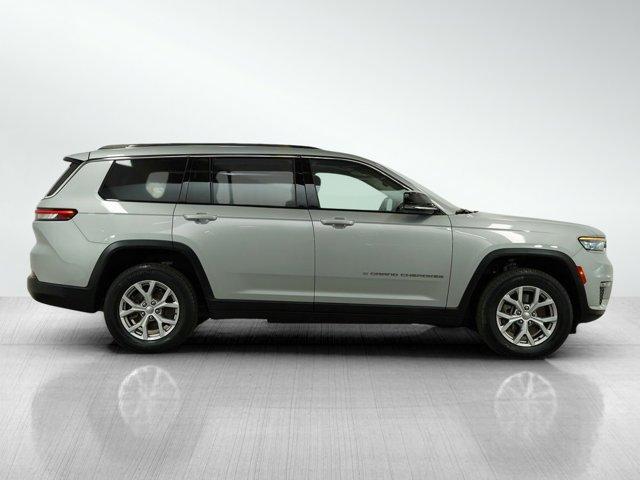 Photo of 2021 Silver Jeep Grand Cherokee L