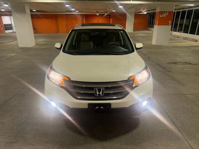 Photo of 2012 White Diamond Pearl Honda CR-V
