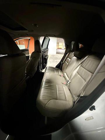 Photo of 2012 White Diamond Pearl Honda CR-V