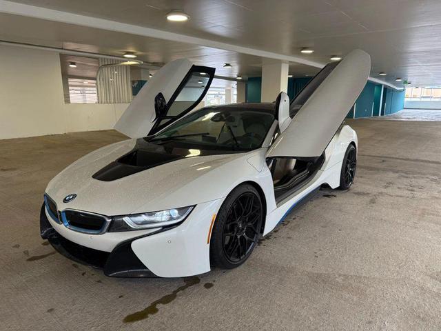 Photo of 2015 White BMW i8