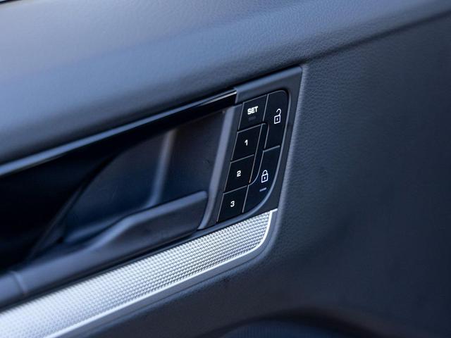 Photo of 2024 Chromite Black Metallic Porsche Cayenne