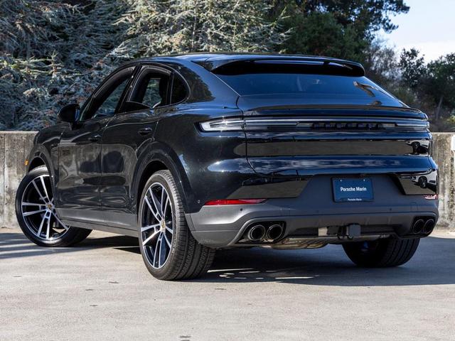 Photo of 2024 Chromite Black Metallic Porsche Cayenne