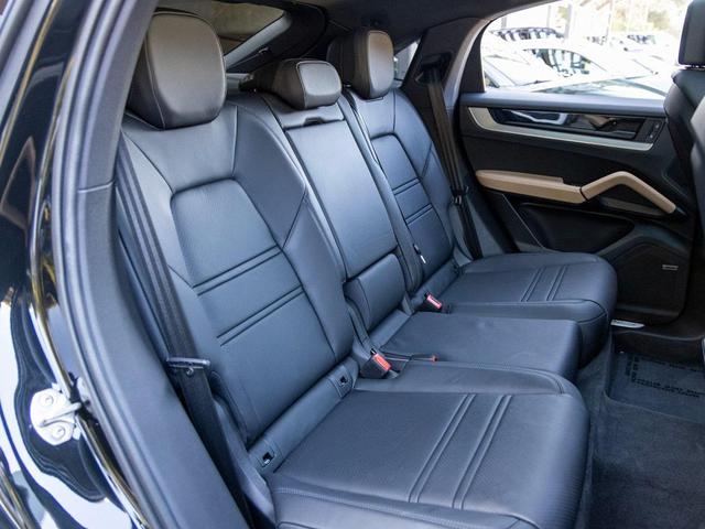 Photo of 2024 Chromite Black Metallic Porsche Cayenne