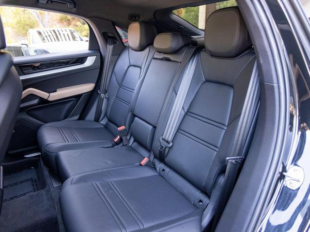 Photo of 2024 Chromite Black Metallic Porsche Cayenne