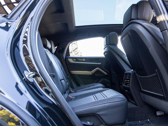 Photo of 2024 Chromite Black Metallic Porsche Cayenne