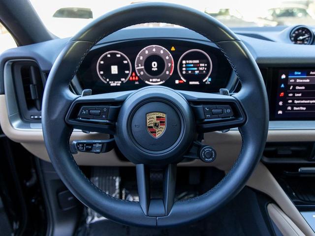 Photo of 2024 Chromite Black Metallic Porsche Cayenne