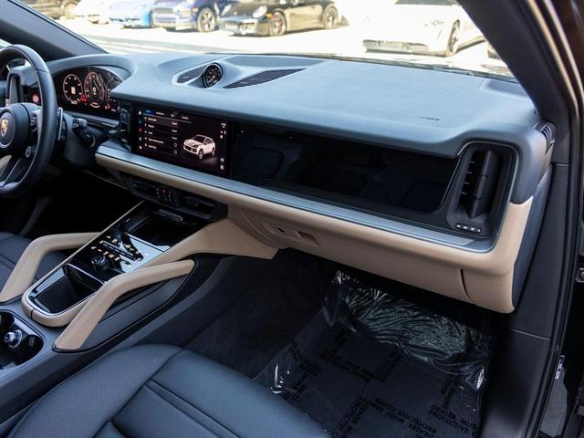Photo of 2024 Chromite Black Metallic Porsche Cayenne