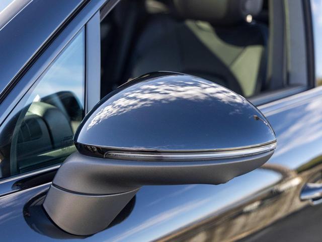 Photo of 2024 Chromite Black Metallic Porsche Cayenne