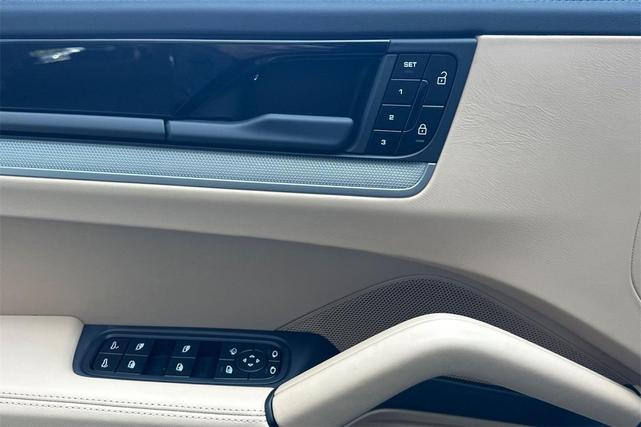 Photo of 2025 F0f0bh Porsche Cayenne