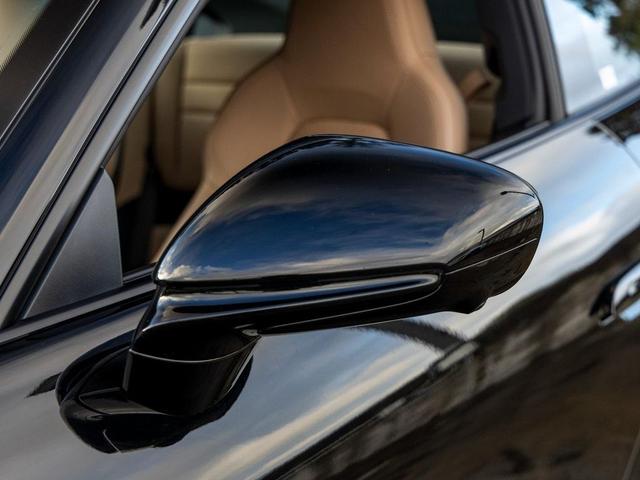 Photo of 2024 Black Porsche 911
