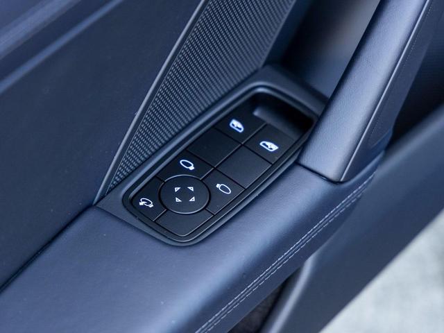 Photo of 2025 Lugano Blue Porsche 911