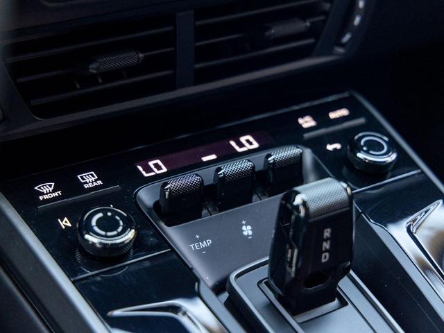 Photo of 2025 Lugano Blue Porsche 911