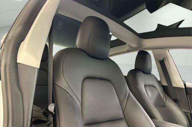 Photo of 2022 Pearl White Multi-Coat Tesla Model 3