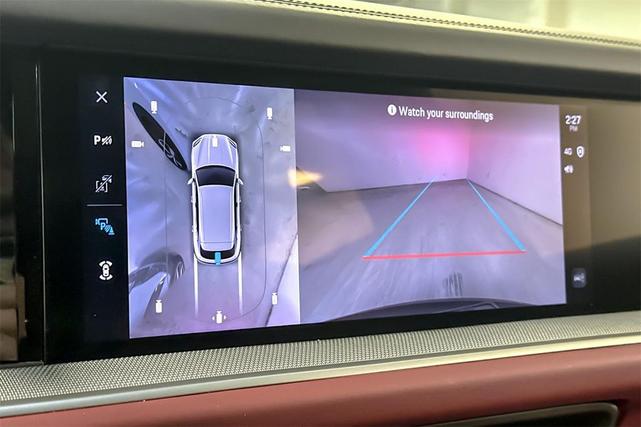 Photo of 2025 White Porsche Cayenne