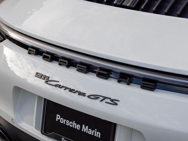 Photo of 2024 White Porsche 911