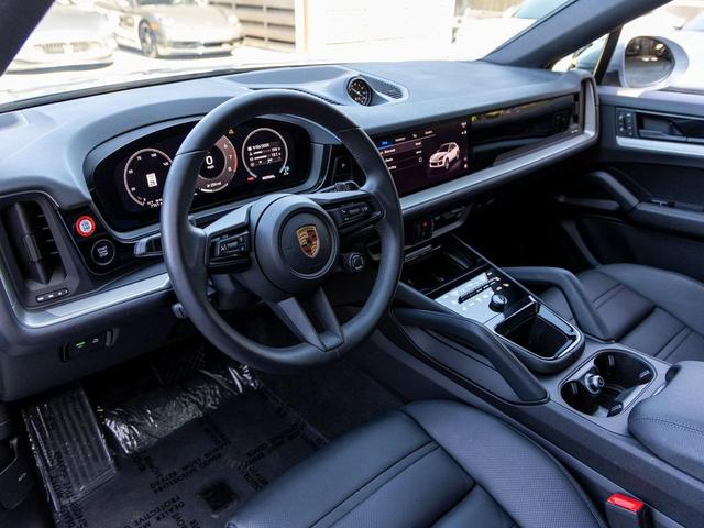 Photo of 2025 Dolomite Silver Metallic Porsche Cayenne