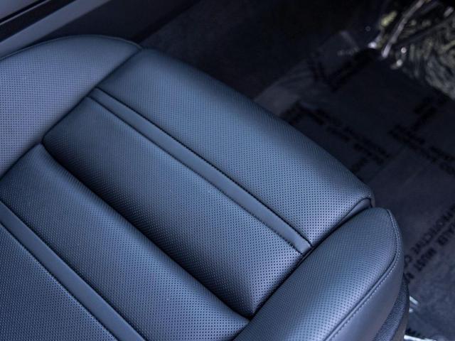 Photo of 2025 Dolomite Silver Metallic Porsche Cayenne