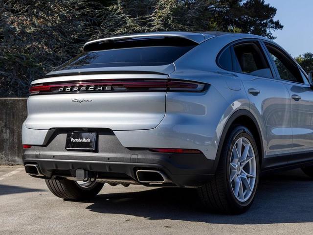 Photo of 2025 Dolomite Silver Metallic Porsche Cayenne