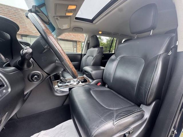 Photo of 2017 Hermosa Blue INFINITI QX80