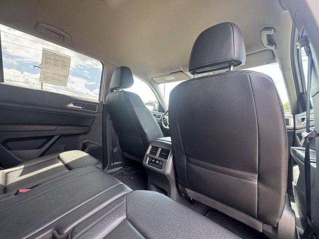 Photo of 2019 Reflex Silver Metallic Volkswagen Atlas