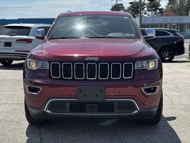 Photo of 2018 Velvet Red Pearlcoat Jeep Grand Cherokee