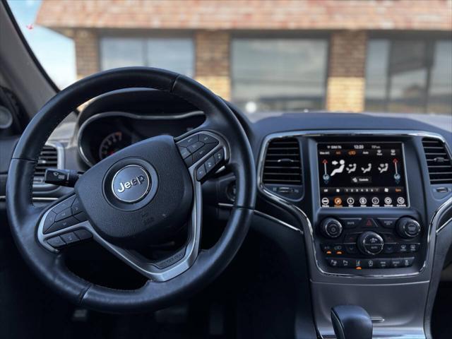 Photo of 2018 Velvet Red Pearlcoat Jeep Grand Cherokee