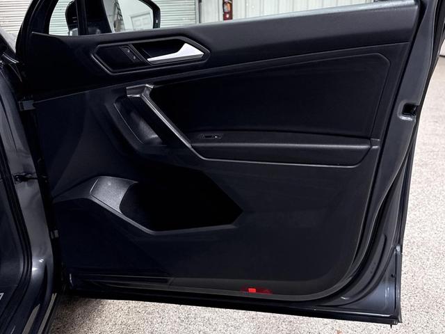 Photo of 2021 Platinum Gray Metallic Volkswagen Tiguan