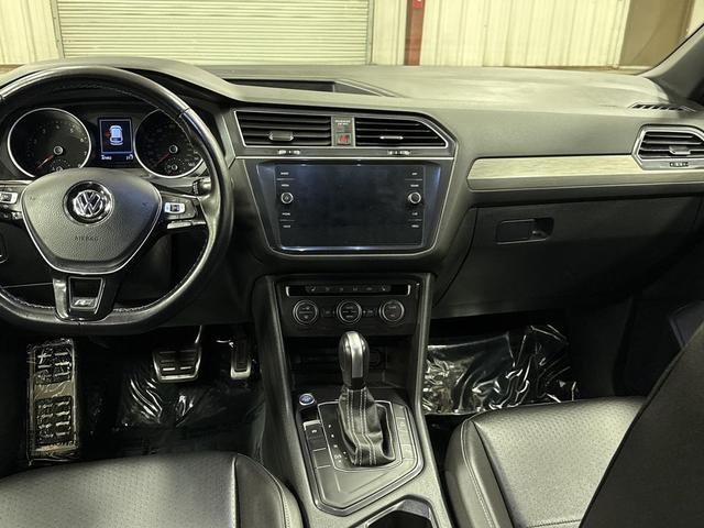 Photo of 2021 Platinum Gray Metallic Volkswagen Tiguan