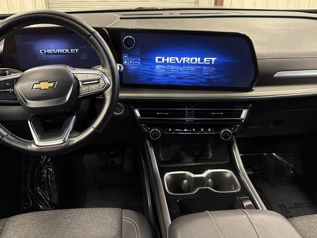 Photo of 2025 Sterling Gray Metallic Chevrolet Traverse