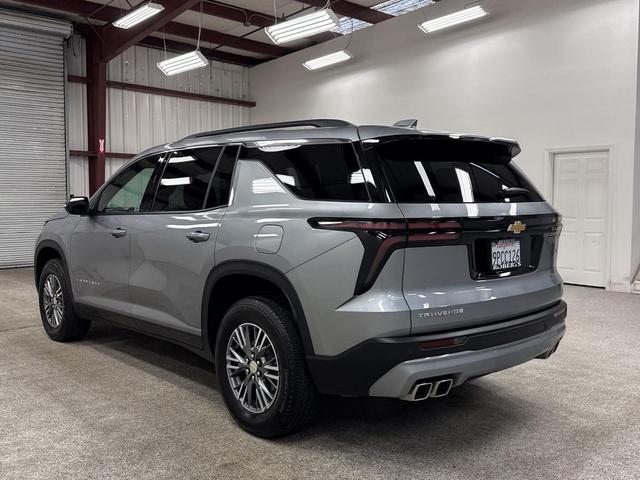 Photo of 2025 Sterling Gray Metallic Chevrolet Traverse