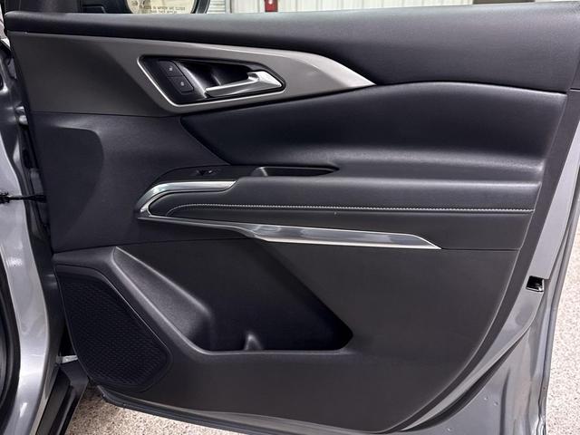 Photo of 2025 Sterling Gray Metallic Chevrolet Traverse