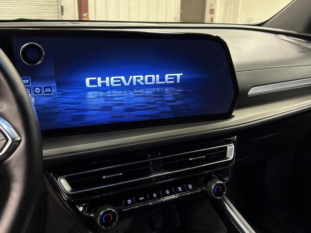 Photo of 2025 Sterling Gray Metallic Chevrolet Traverse
