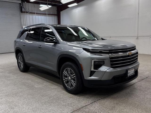 Photo of 2025 Sterling Gray Metallic Chevrolet Traverse