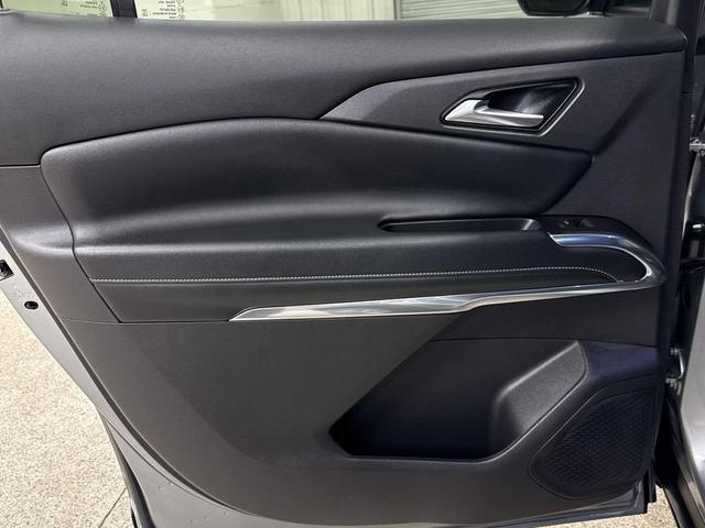 Photo of 2025 Sterling Gray Metallic Chevrolet Traverse