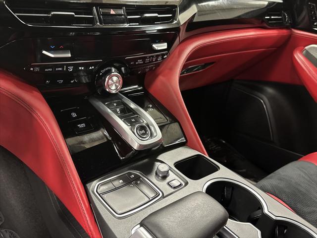 Photo of 2023 Platinum White Pearl Acura MDX