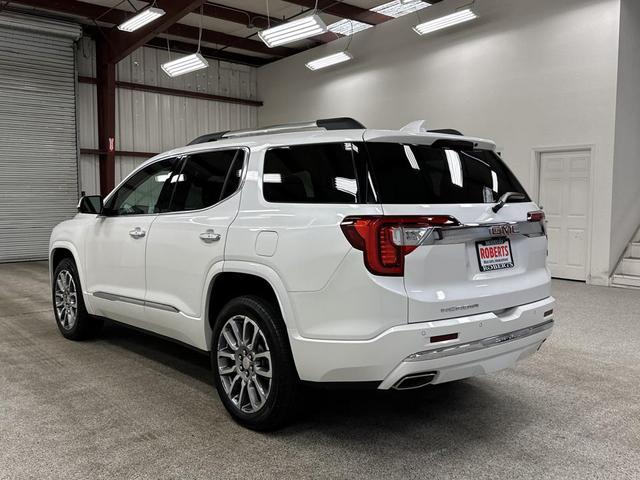 Photo of 2023 White Frost Tricoat GMC Acadia