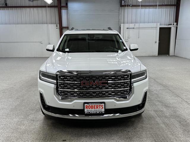 Photo of 2023 White Frost Tricoat GMC Acadia