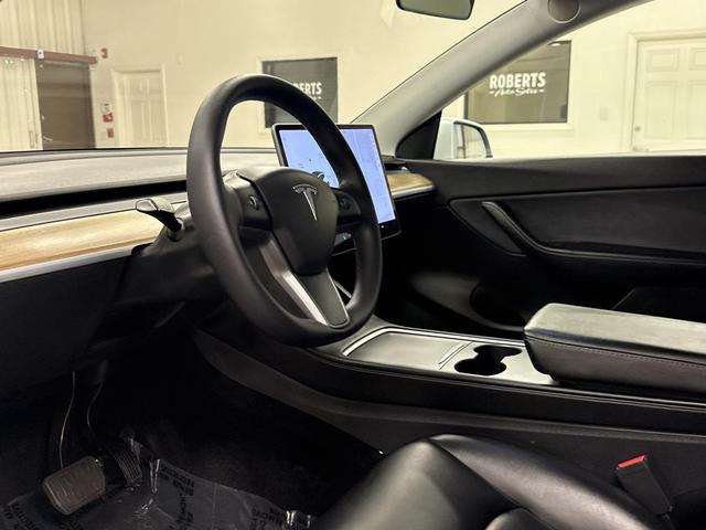 Photo of 2021 Pearl White Multi-Coat Tesla Model Y