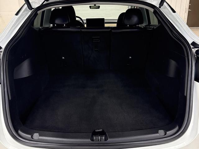 Photo of 2021 Pearl White Multi-Coat Tesla Model Y